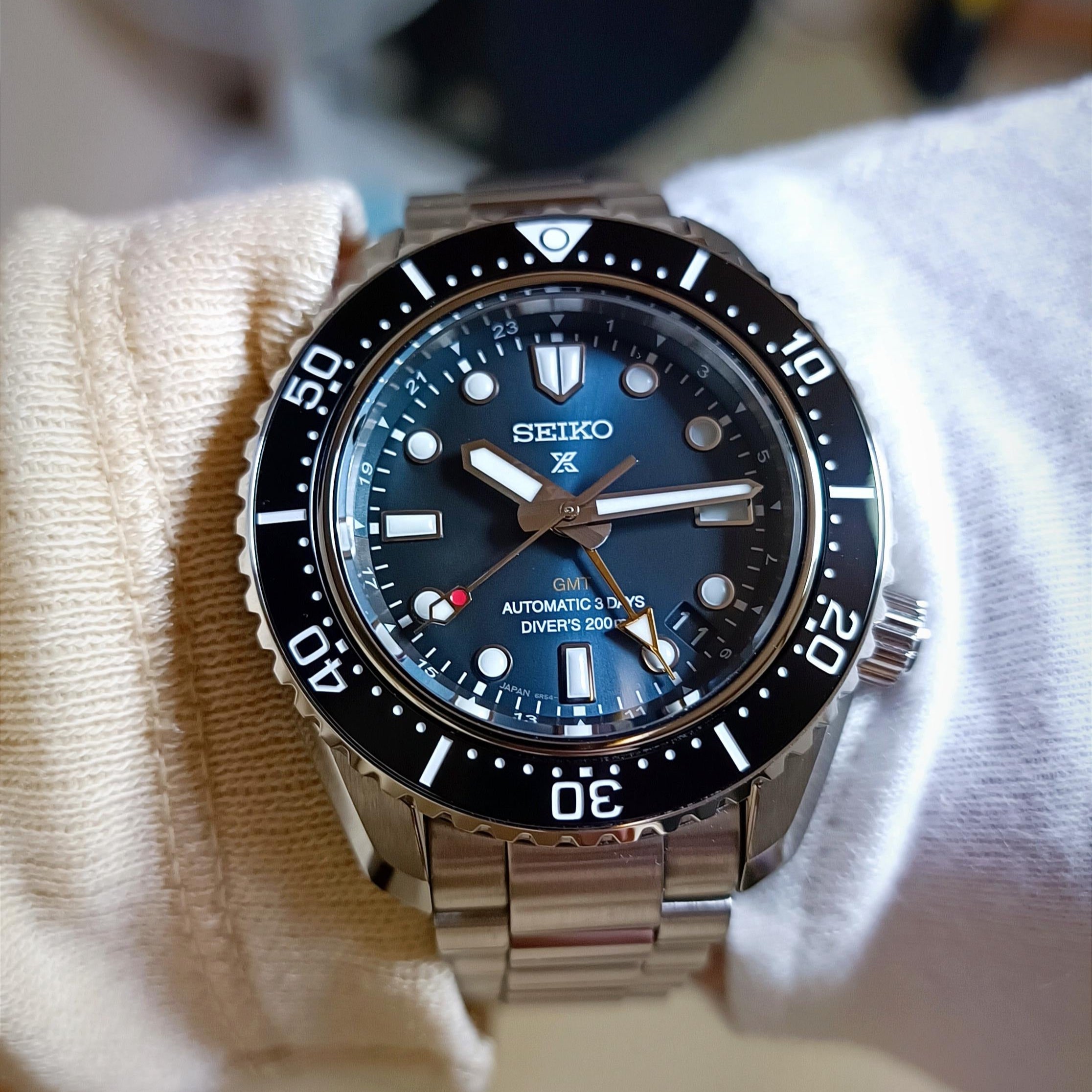 Seiko Prospex Diver Scuba Automatic Blue Dial Silver Steel Strap Watch for Men - SBEJ021